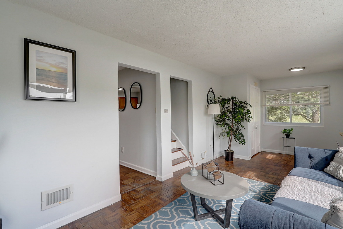 6008 Riverside Dr (3BR)