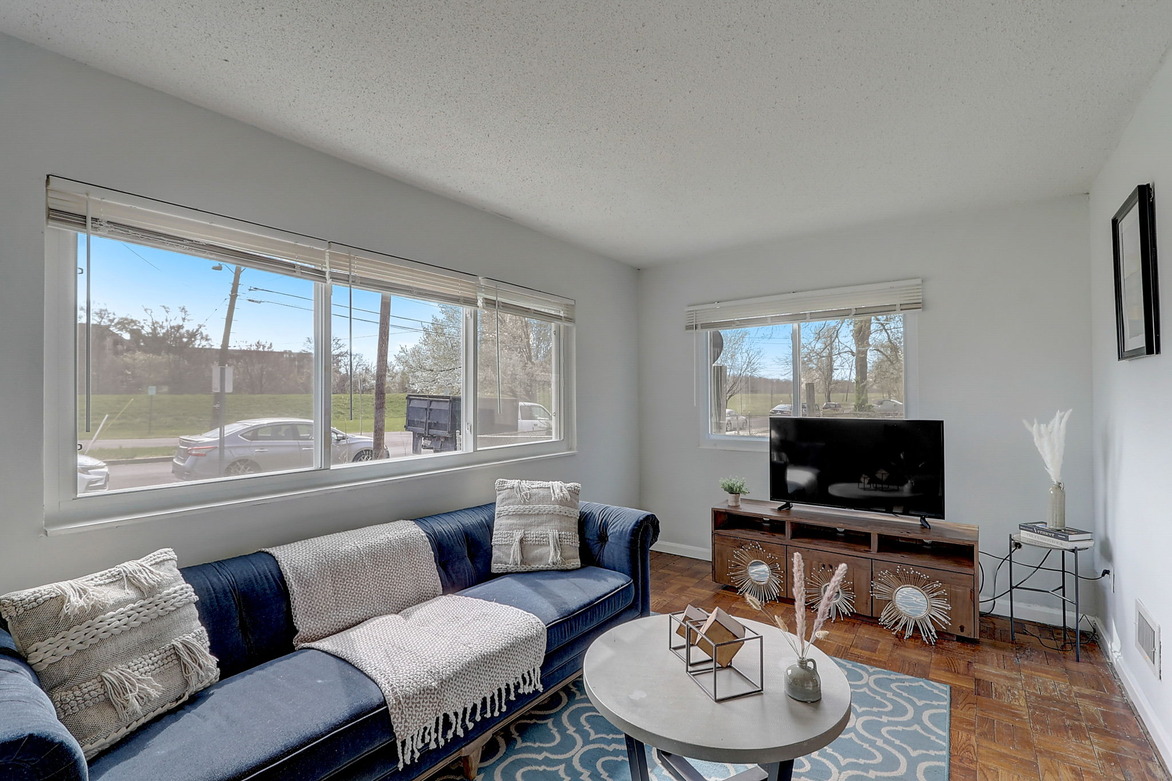 6008 Riverside Dr (3BR)