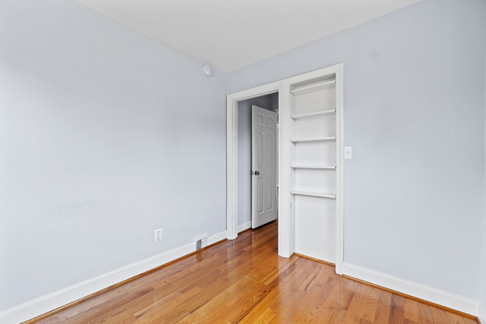 8413 Potomac Rd (5BR)