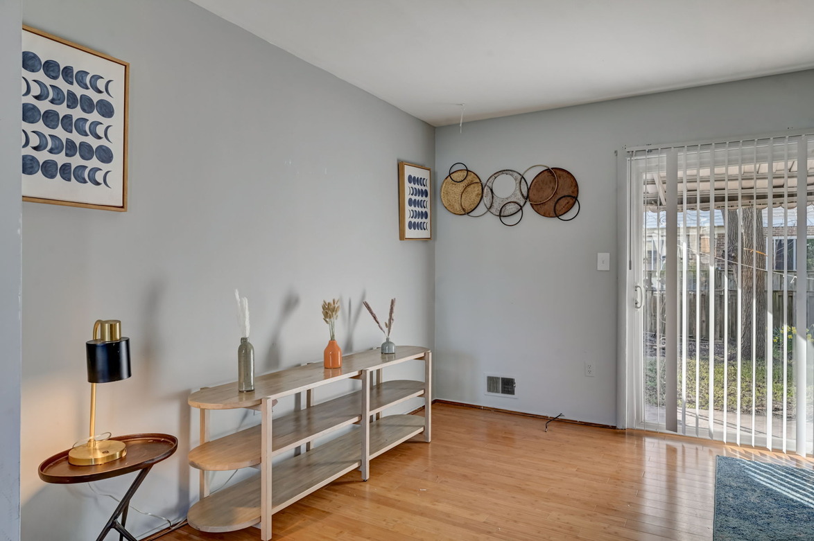 5017 Berwyn Rd (4BR)