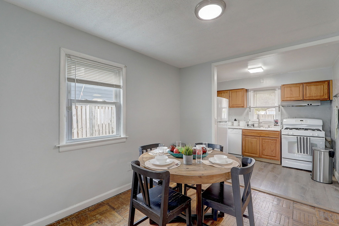 6008 Riverside Dr (3BR)