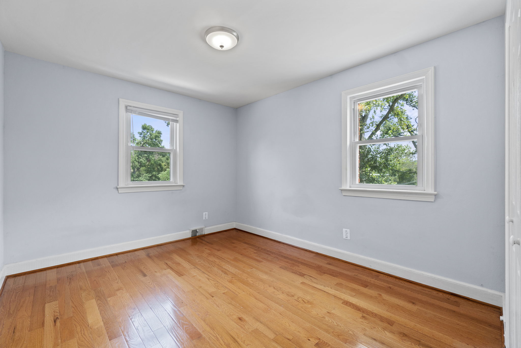 8413 Potomac Rd (5BR)