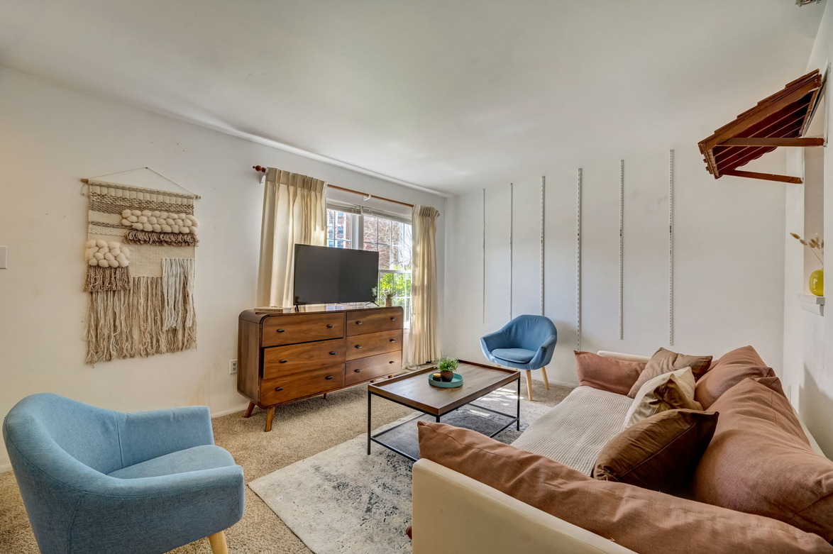 4829 Berwyn Rd (3BR)