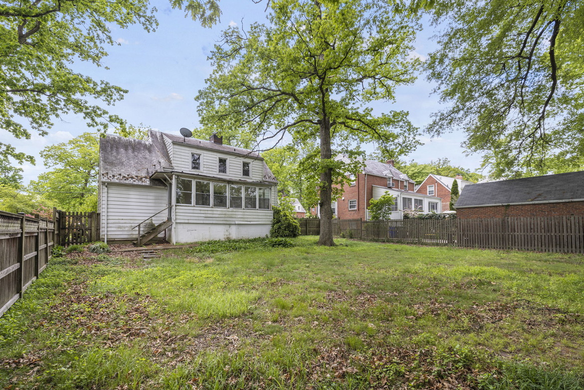 4614 Beechwood Rd (5BR)