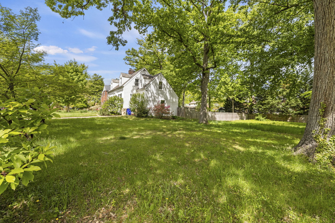 4614 Beechwood Rd (5BR)