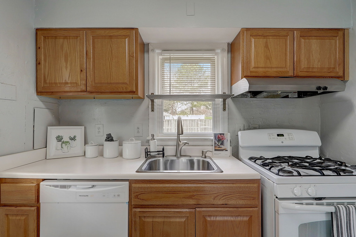 6008 Riverside Dr (3BR)