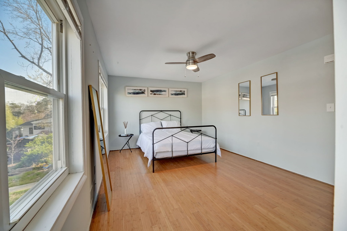5017 Berwyn Rd (4BR)