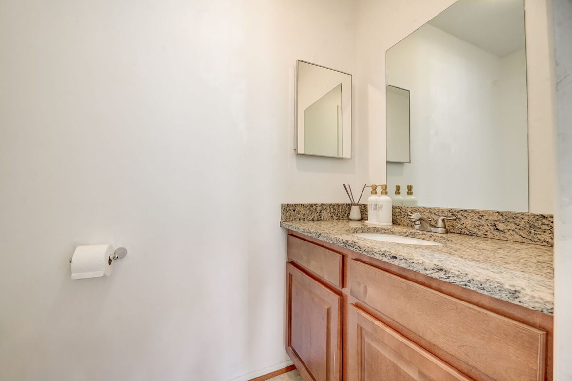 4829 Berwyn Rd (3BR)