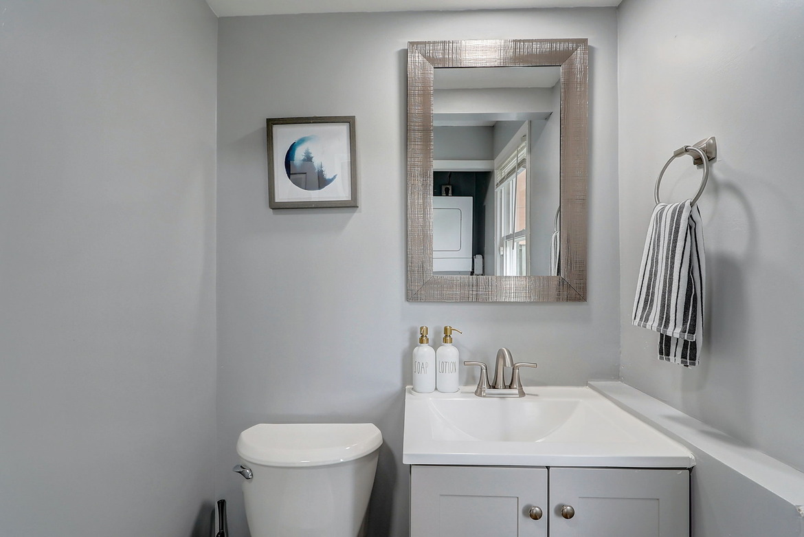 6008 Riverside Dr (3BR)