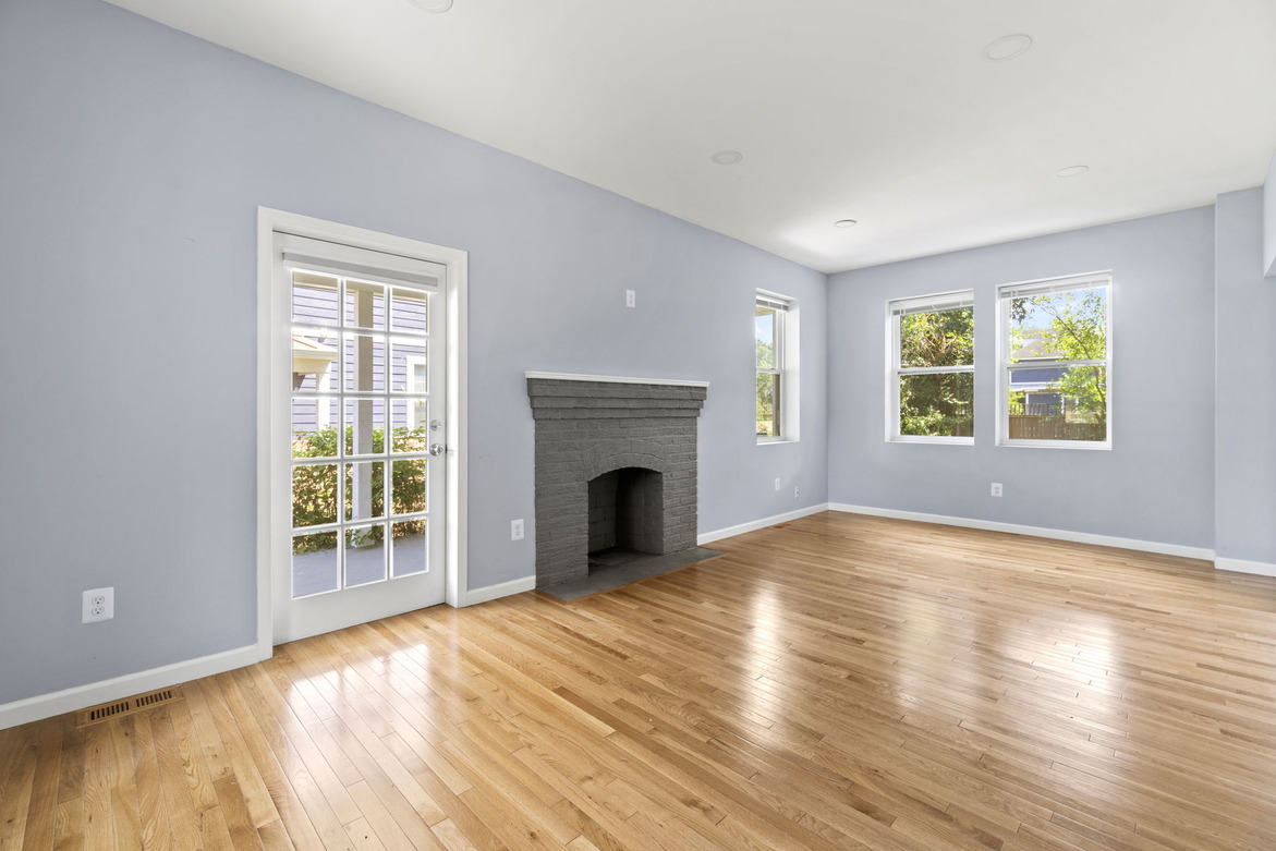 4809 Sheridan St (5BR)