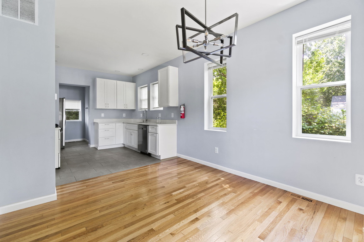 4809 Sheridan St (5BR)
