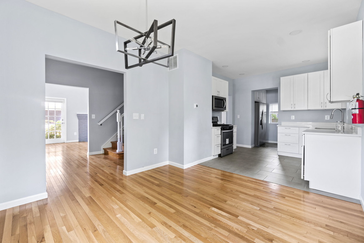 4809 Sheridan St (5BR)